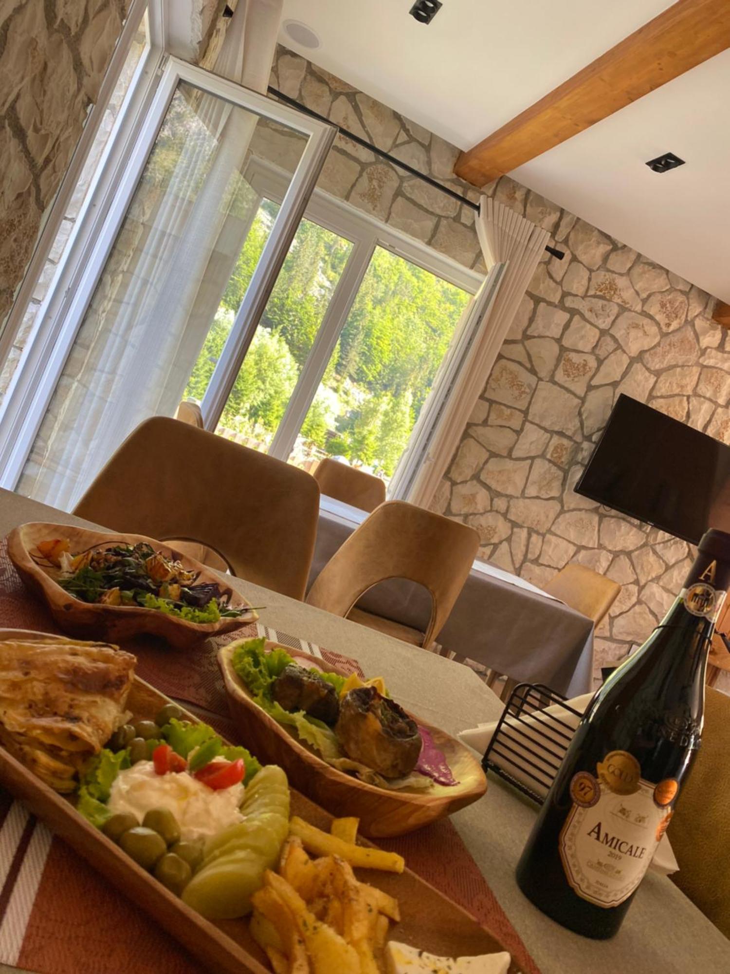 N'bjeshke Hotel 4*